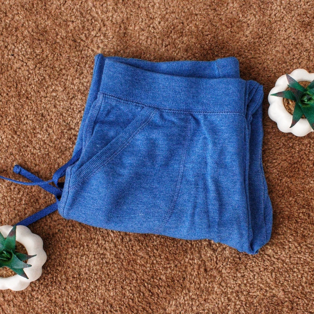 Small Haynes Royal blue Capri sweatpants